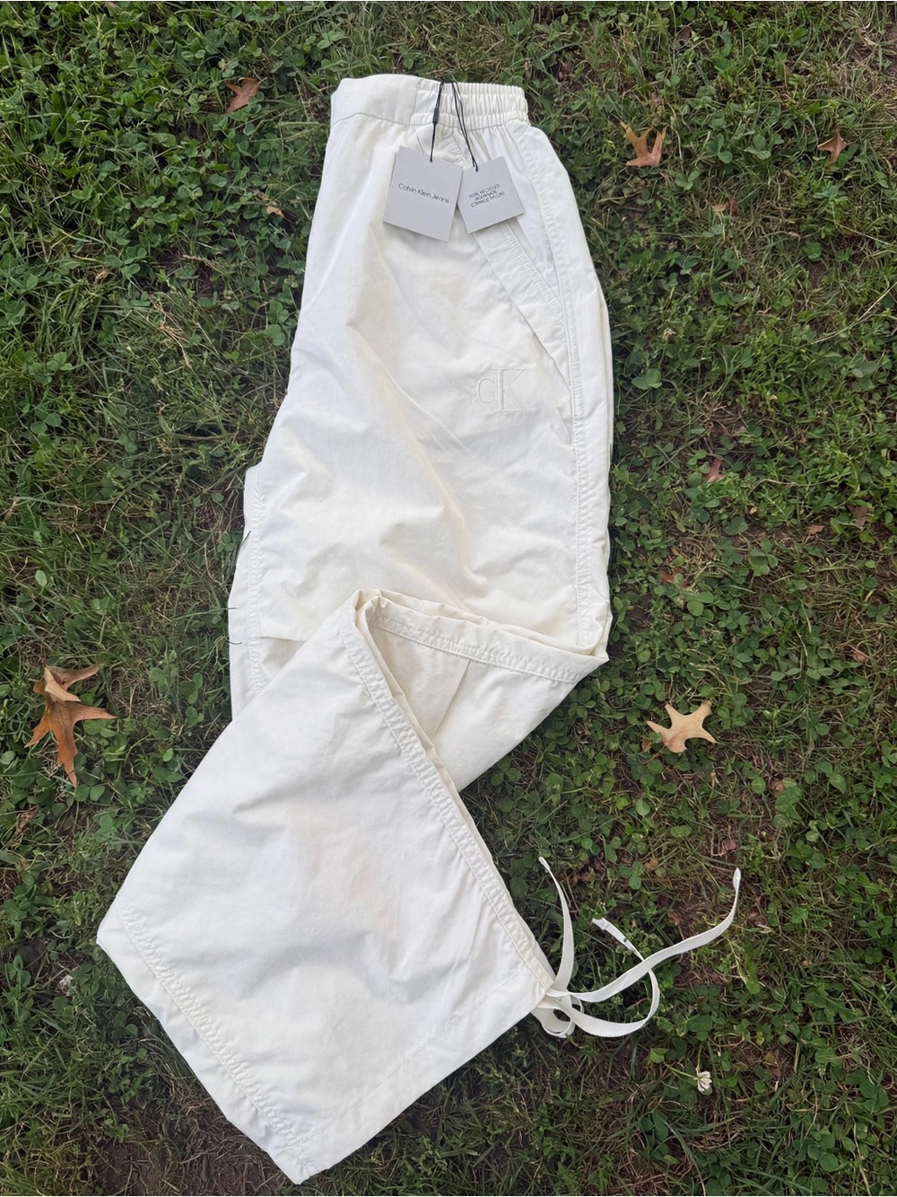 NWT Calvin Klein Jeans Crinkle Nylon Parachute Pants XSP